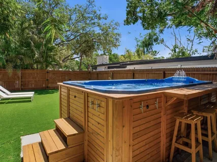 $565,000 | 7003 South West Shore Boulevard, Tampa, FL 33616