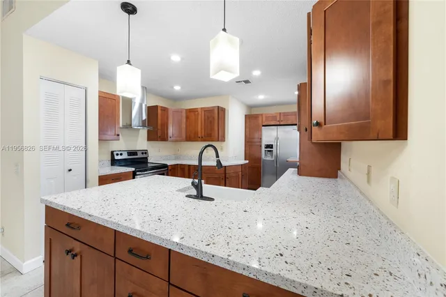 $3,599 | 2707 Pinewood Court, Unit 2707, Davie, FL 33328