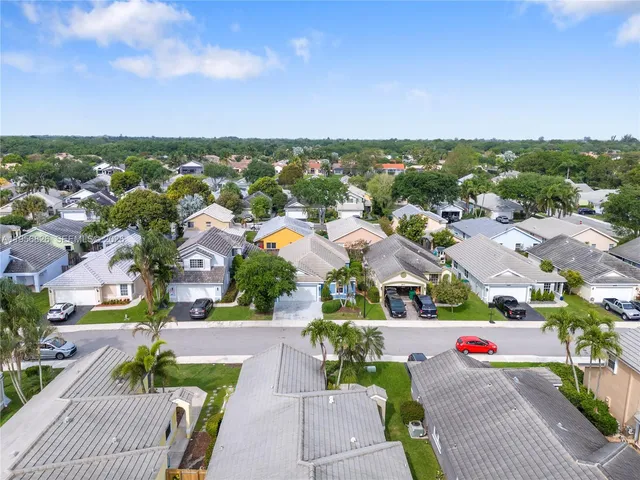 $3,599 | 2707 Pinewood Court, Unit 2707, Davie, FL 33328