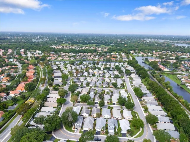 $3,599 | 2707 Pinewood Court, Unit 2707, Davie, FL 33328