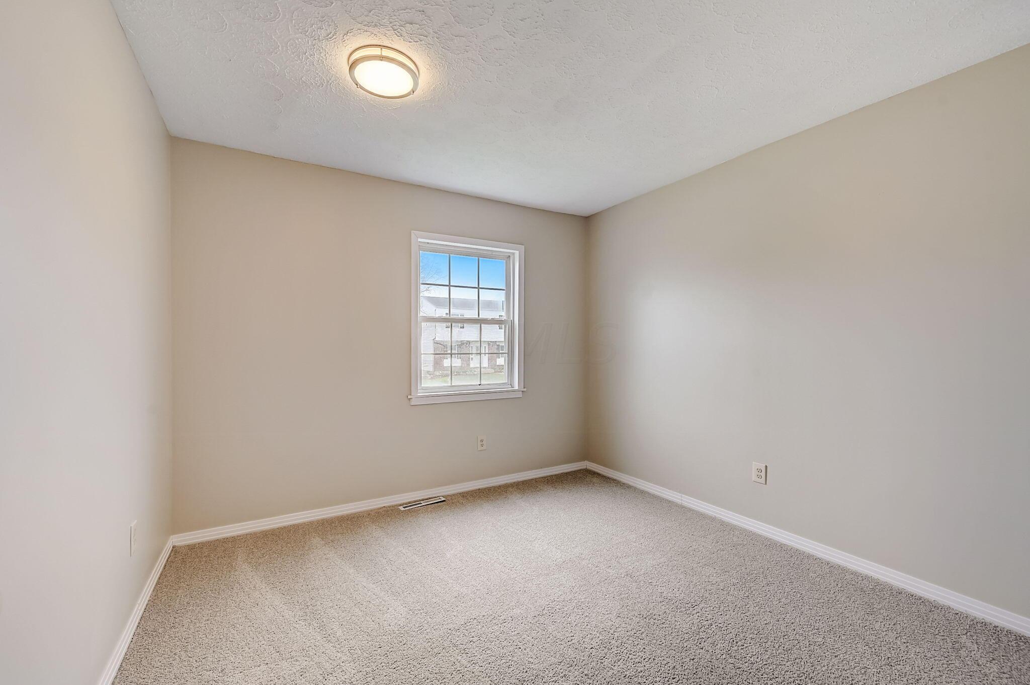3222 Latonia Road Columbus, OH 43232 - Photo 19 of 25 listing_16