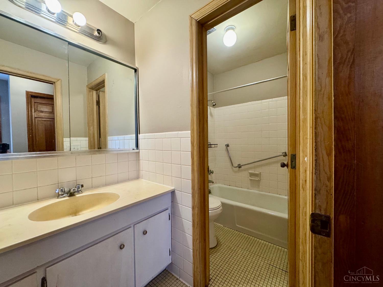 3510 Banning Road Cincinnati, OH 45239 - Photo 24 of 48