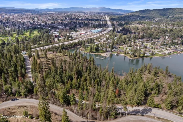 $300,000 | 2931 East Potlatch Hill Road, Coeur D'Alene, ID 83814