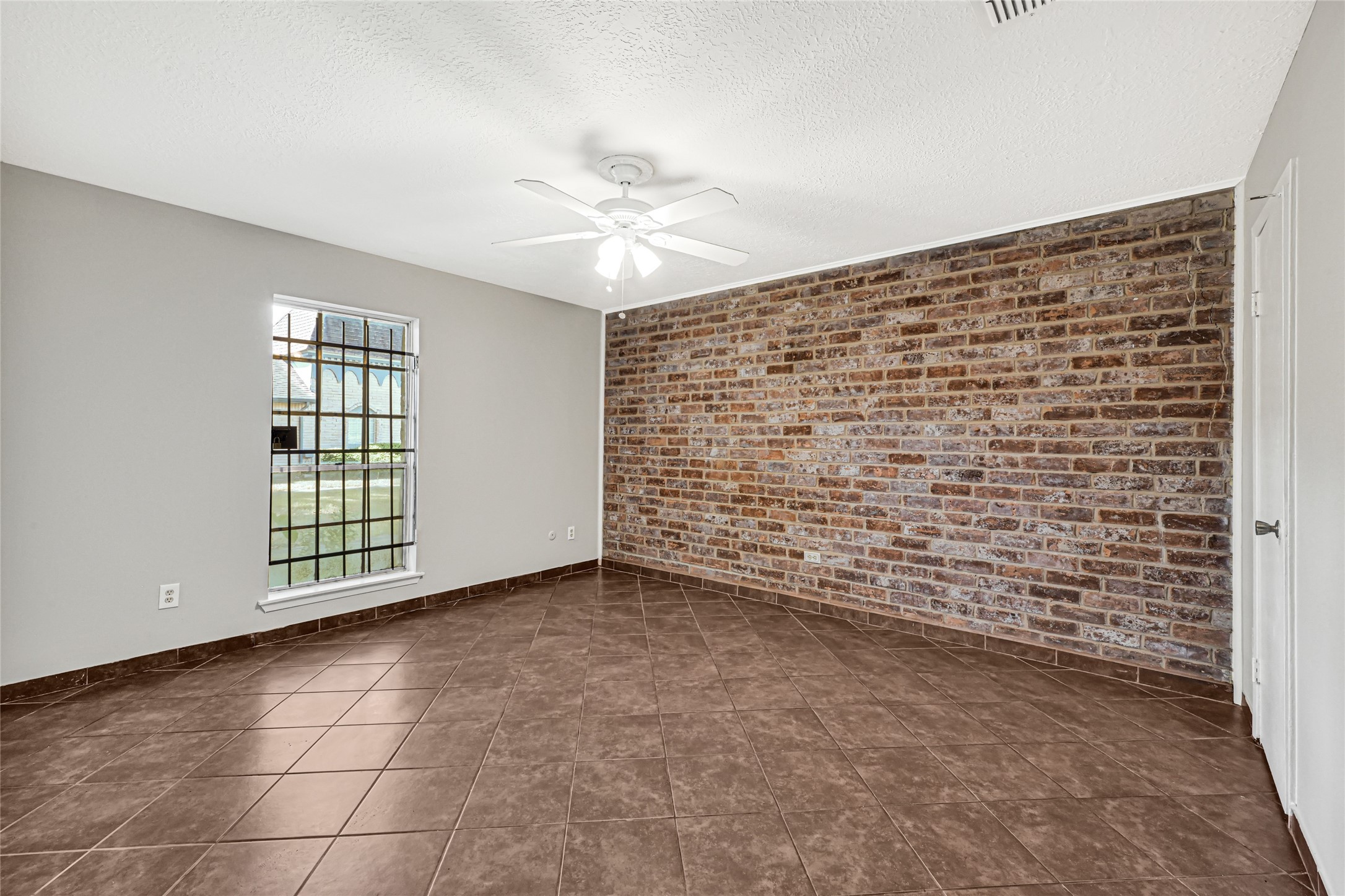 7064 Jetty Lane Houston, TX 77072 - Photo 15 of 30 Gallery Image 15