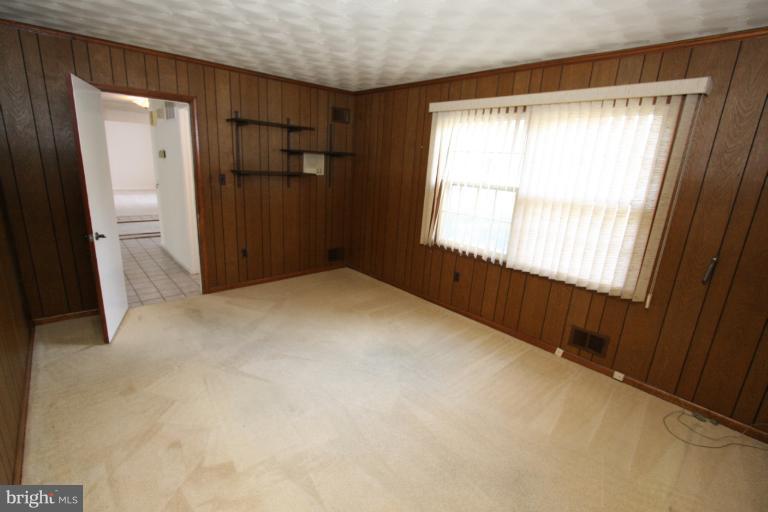 15101 Middlegate Road Silver Spring, MD 20905 - Photo 10 of 28 Interior (General)