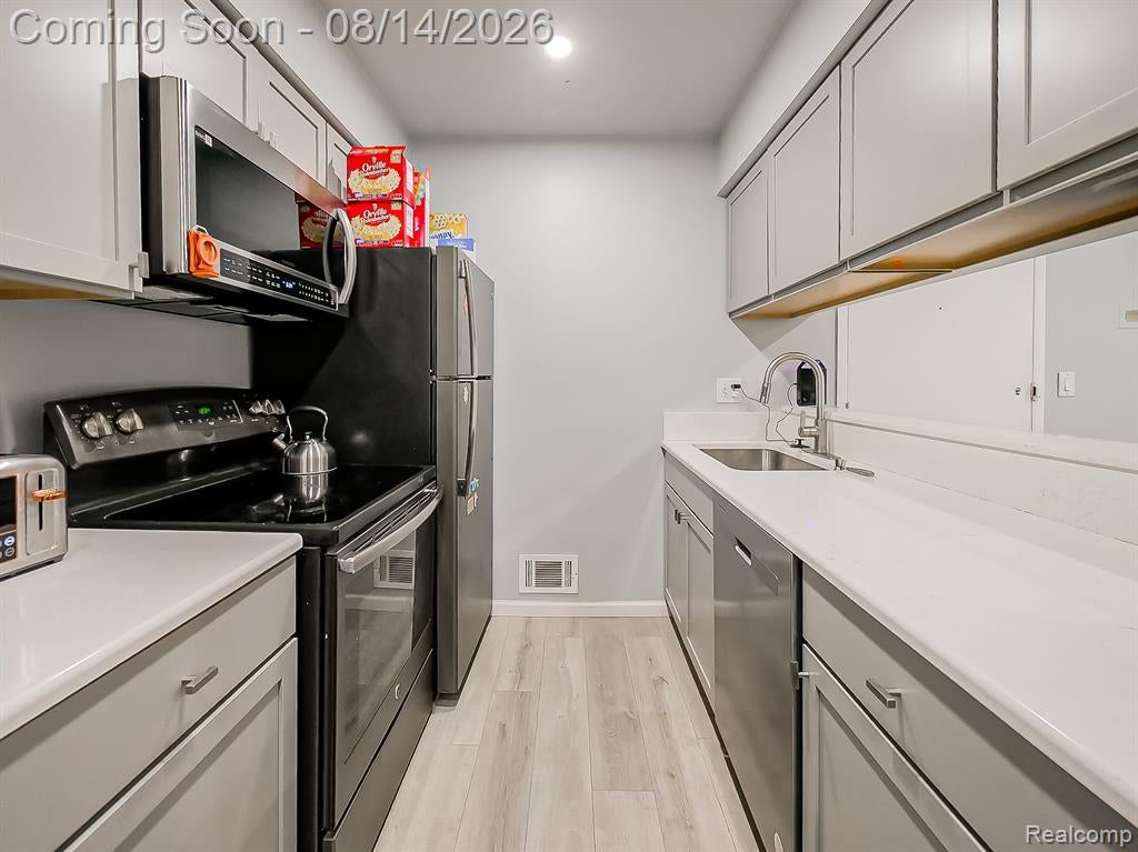 29101 Hayes Road Warren, MI 48088 - Photo 5 of 16 Gallery Image 5