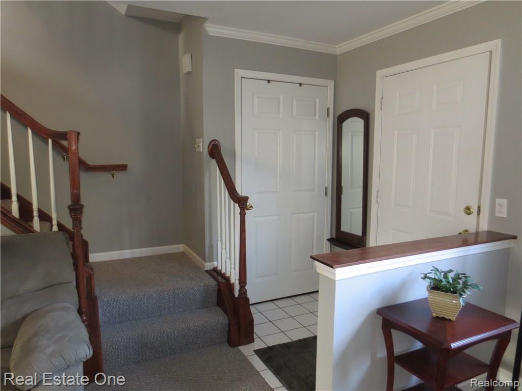 1139 Pine Ridge Court, Unit 150 Rochester Hills, MI 48306 - Photo 6 of 40