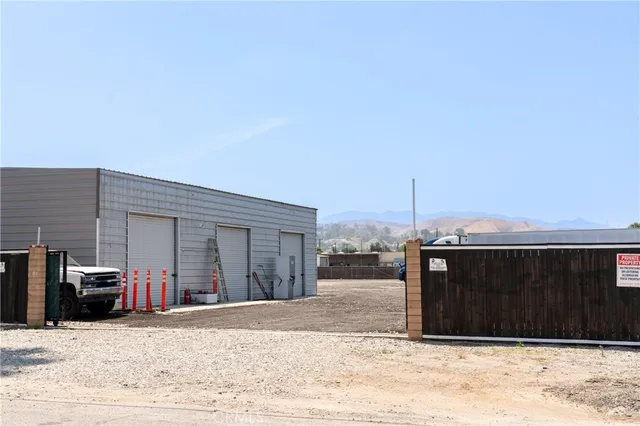 a view of a house with a outdoor space