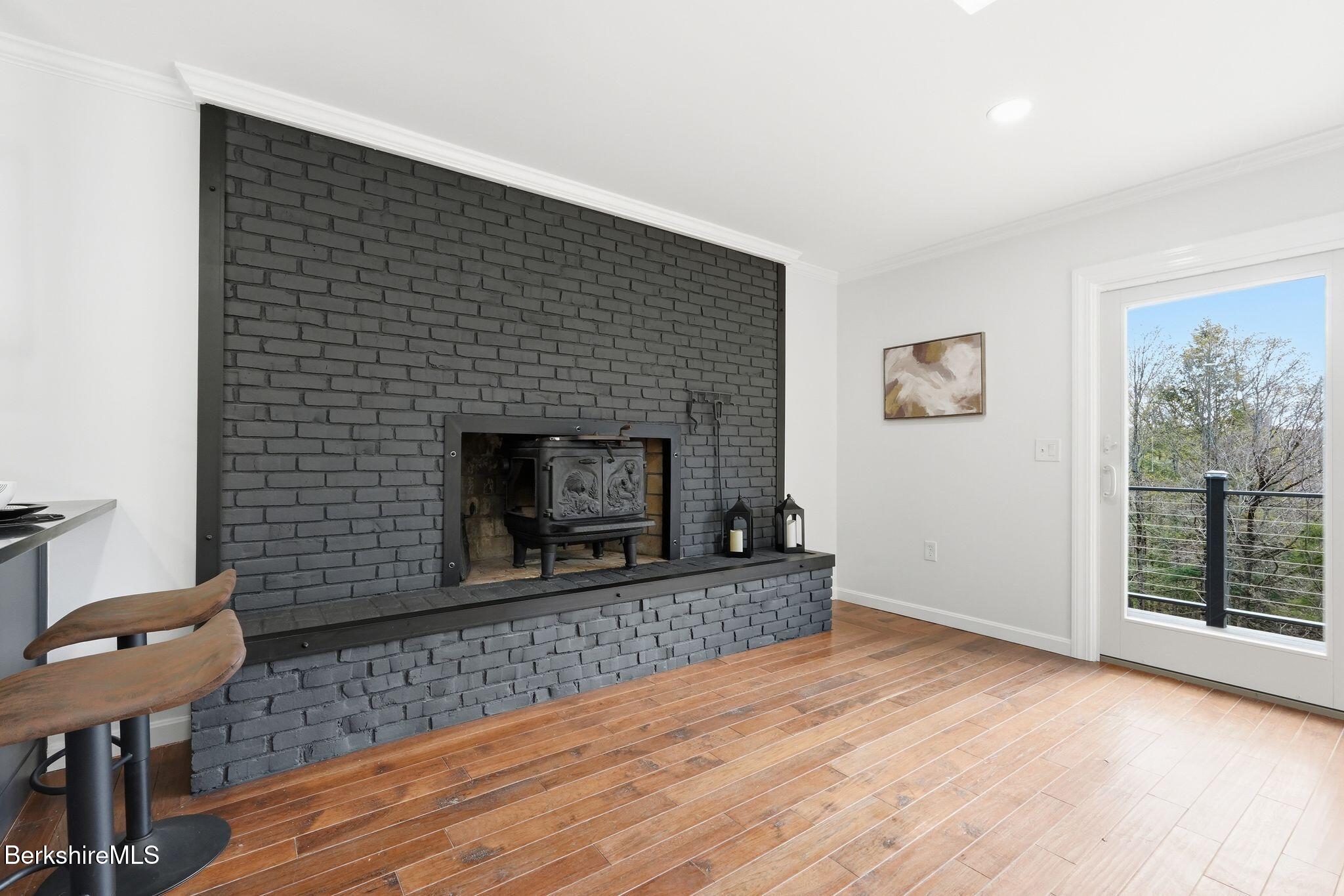 349 North Washington State Road Washington, MA 01223 - Photo 25 of 57 Great room