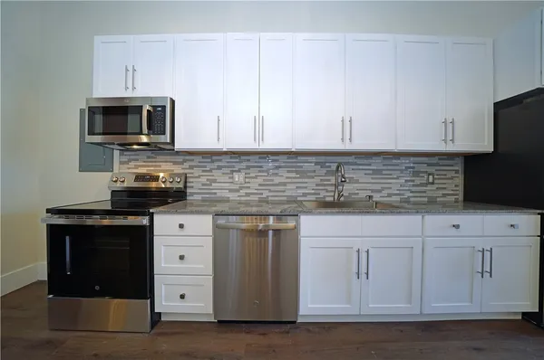 $2,295 | 184 Apt 207 N Main Street, Unit 206, Elmira, NY 14901