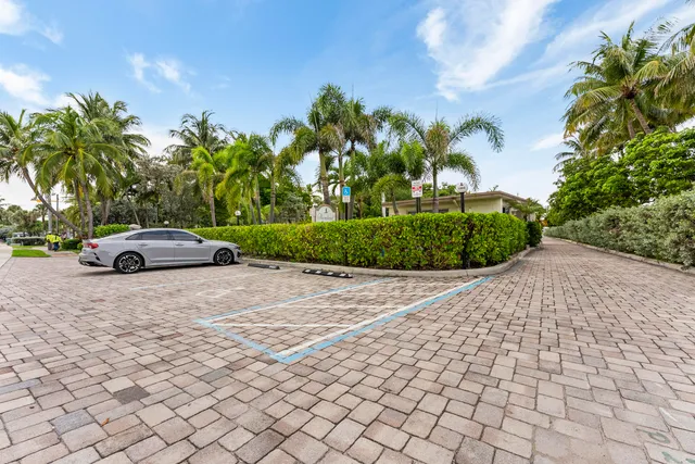 $625,000 | 1202 Hillsboro Mile, Unit 2A, Hillsboro Beach, FL 33062