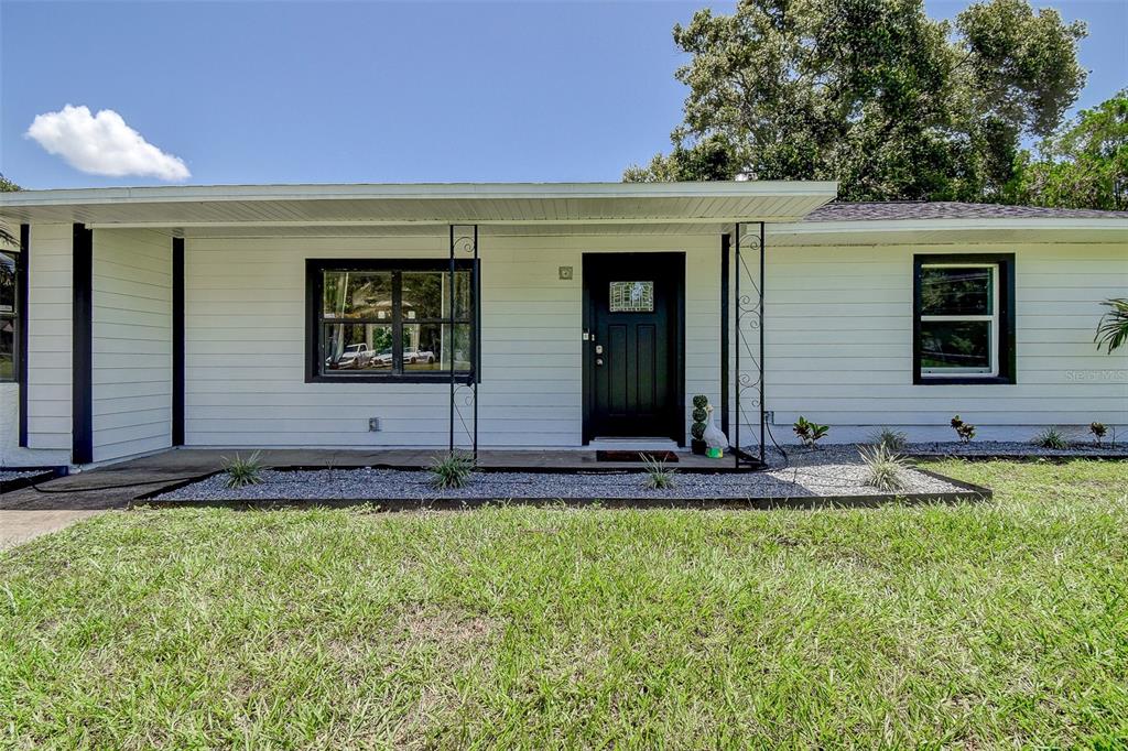 12644 Smith Road Dade City, FL 33525 - Photo 6 of 49 Gallery Image 6