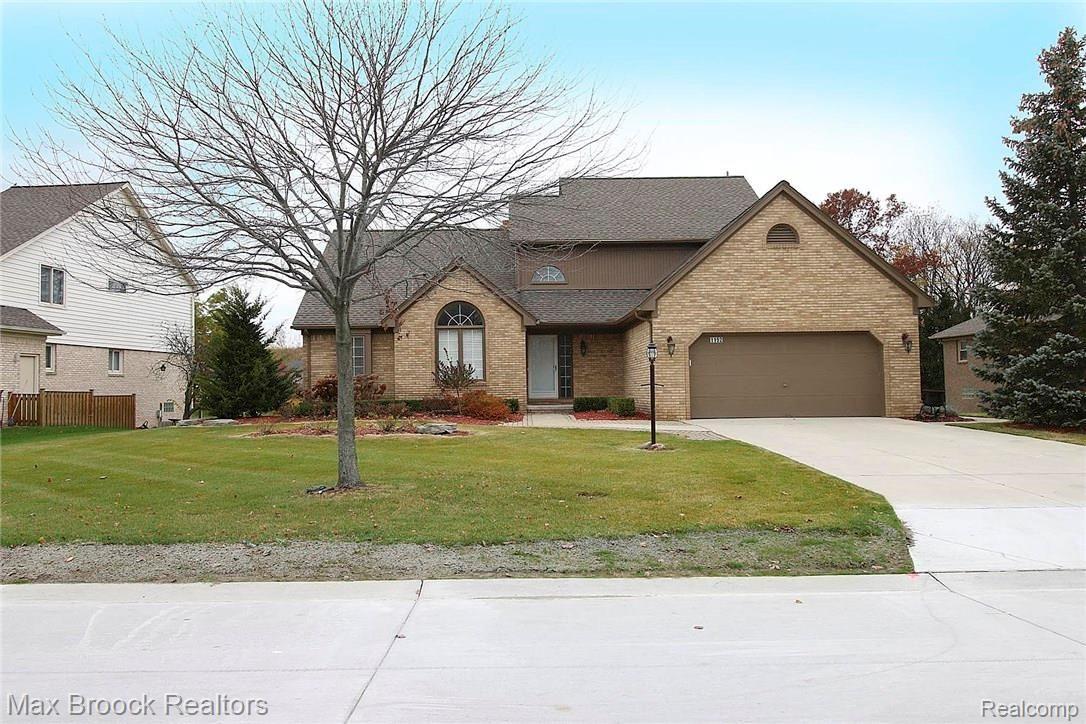 Front Elevation-Entry Door with Sidelight into 2 story Foyer