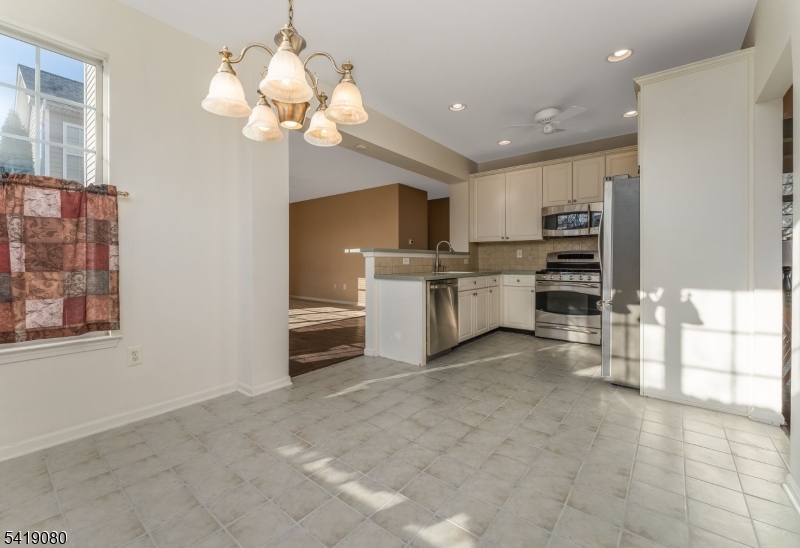 44 Colts Lane Flemington, NJ 08822 - Photo 11 of 32