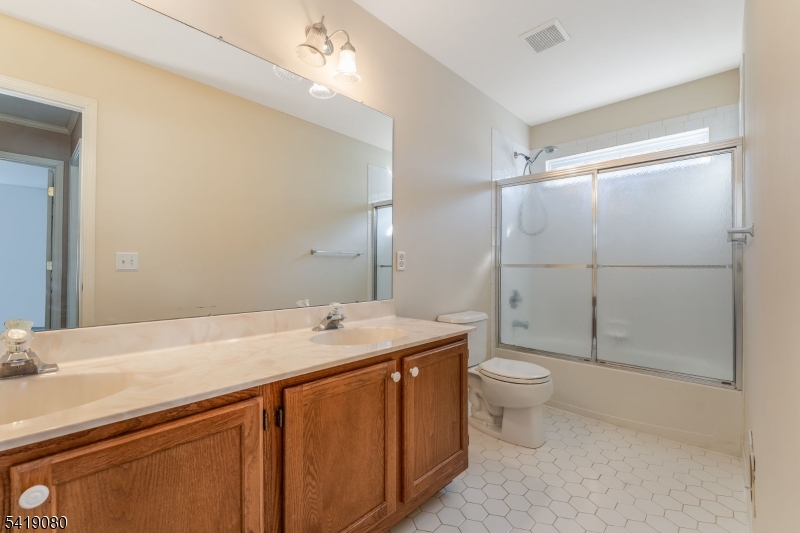 44 Colts Lane Flemington, NJ 08822 - Photo 23 of 32