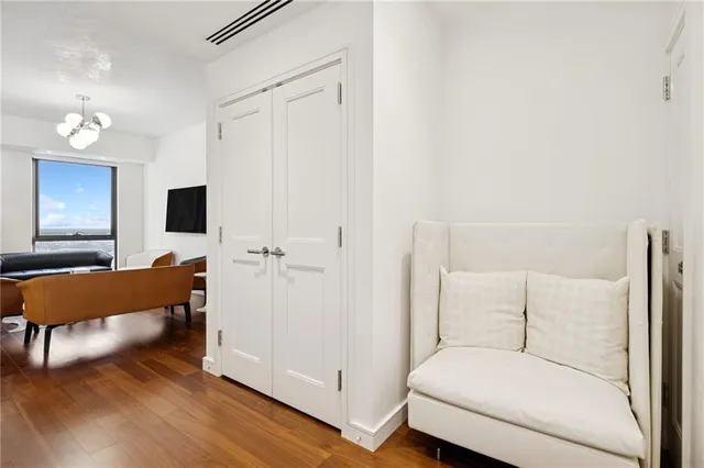 $8,000 | 2 Canal Street, Unit 2309, New Orleans, LA 70130