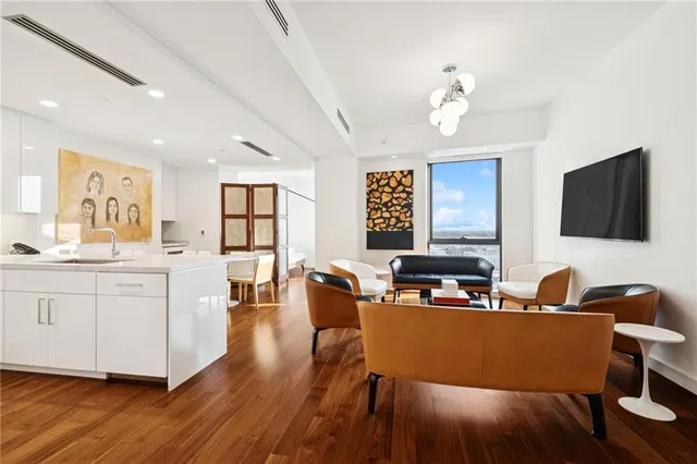 $8,000 | 2 Canal Street, Unit 2309, New Orleans, LA 70130