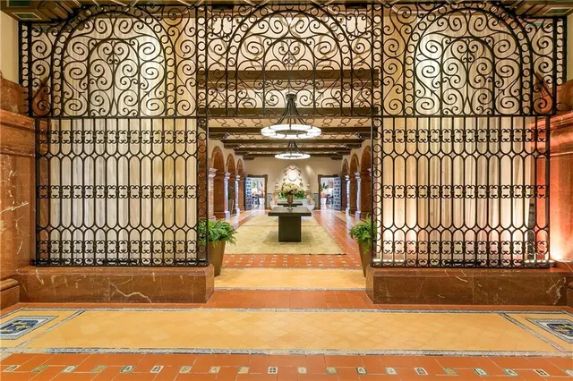 $8,000 | 2 Canal Street, Unit 2309, New Orleans, LA 70130