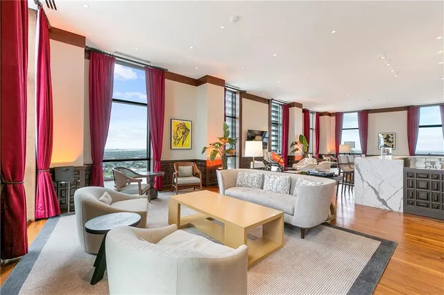 $8,000 | 2 Canal Street, Unit 2309, New Orleans, LA 70130