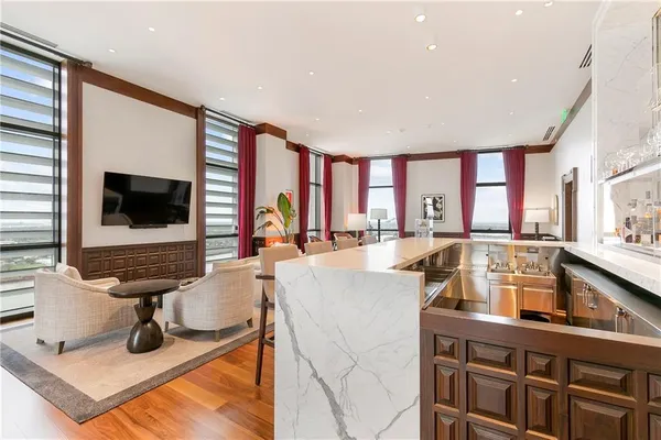 $8,000 | 2 Canal Street, Unit 2309, New Orleans, LA 70130