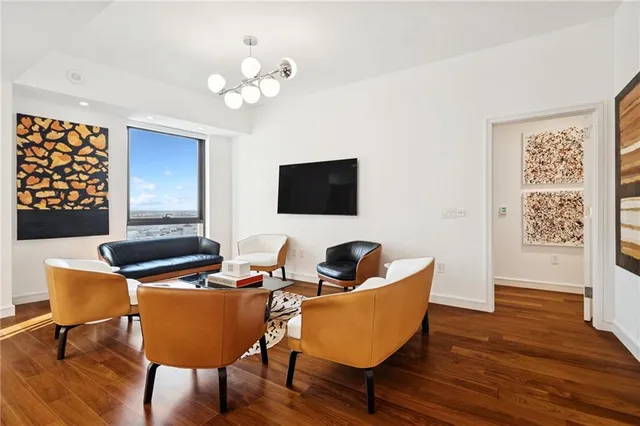 $8,000 | 2 Canal Street, Unit 2309, New Orleans, LA 70130