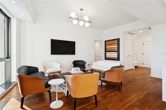 $8,000 | 2 Canal Street, Unit 2309, New Orleans, LA 70130