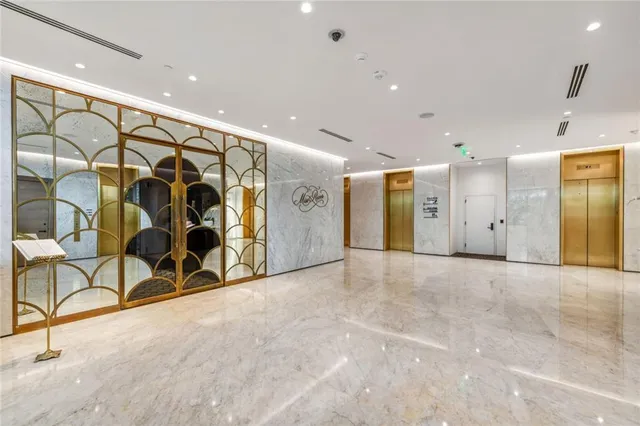 $8,000 | 2 Canal Street, Unit 2309, New Orleans, LA 70130