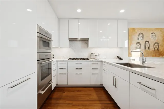 $8,000 | 2 Canal Street, Unit 2309, New Orleans, LA 70130