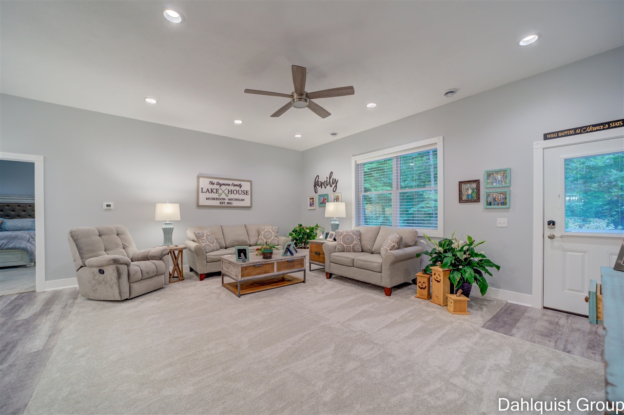 1304 West Michillinda Road Muskegon, MI 49445 - Photo 13 of 64