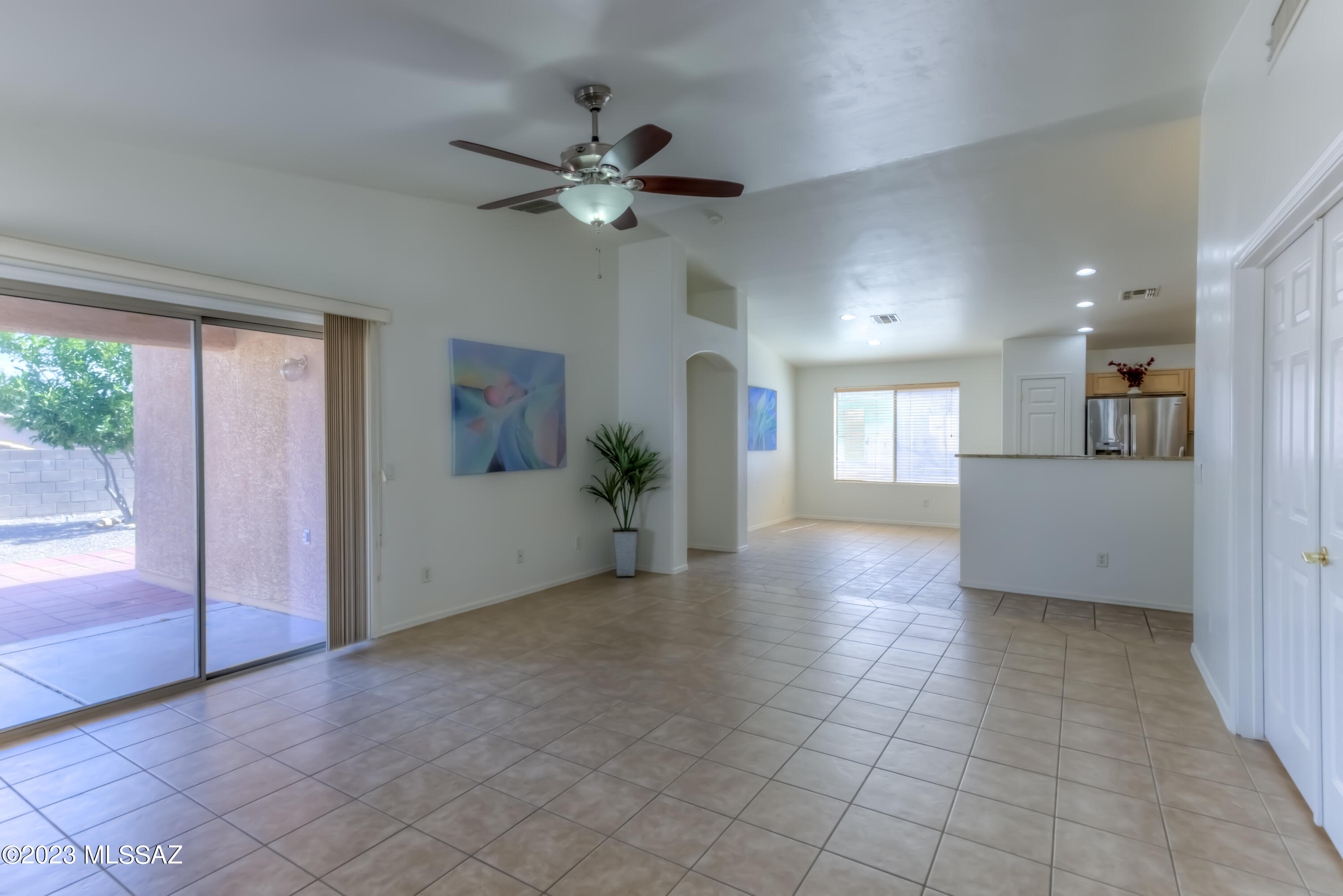 8497 East Bowline Road Tucson, AZ 85710 - Photo 4 of 20