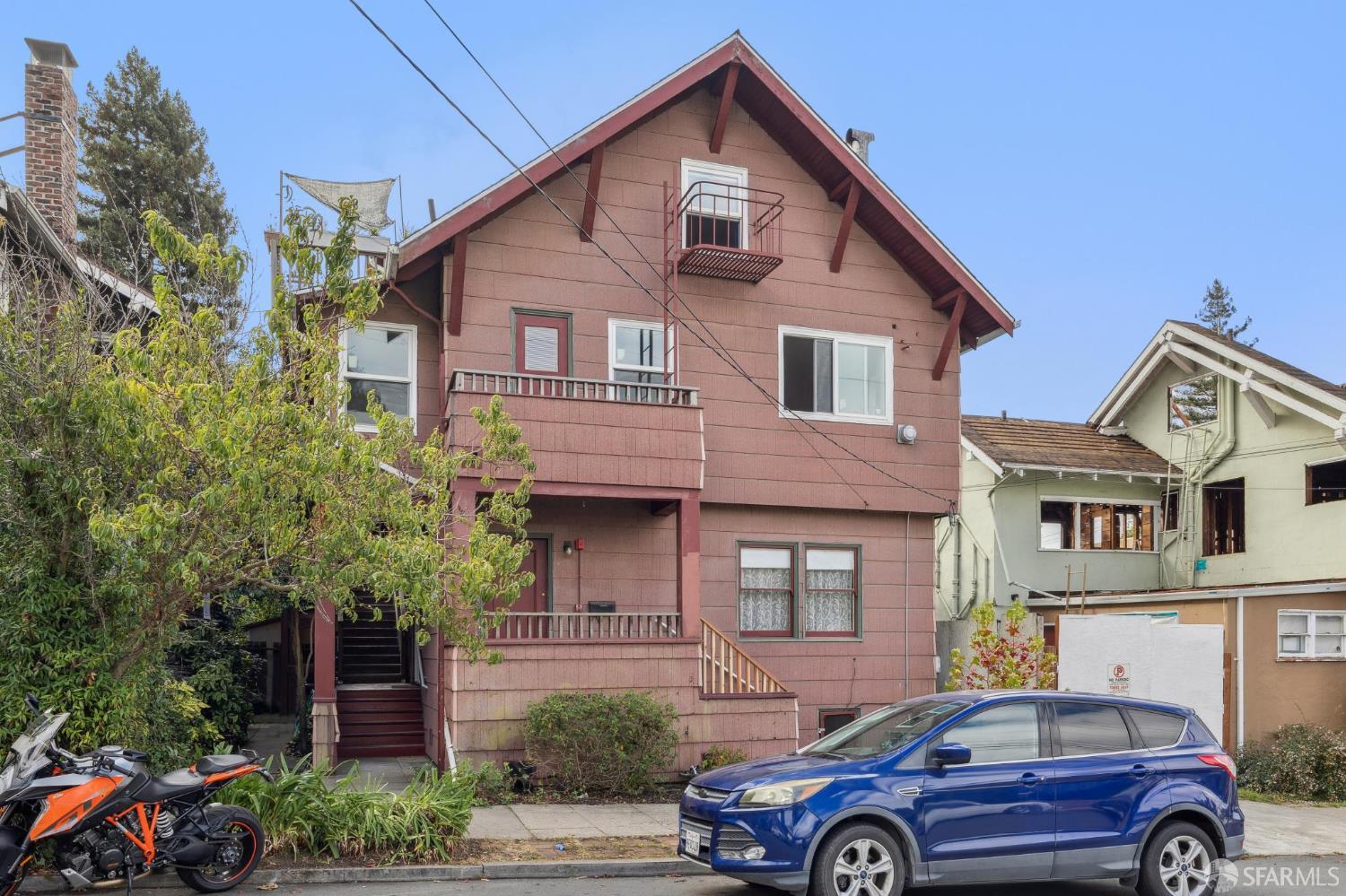 2732 Parker Street Berkeley, CA 94704 - Photo 5 of 25 a front view of a house with parking