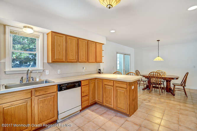 116 Dolphin Road Manahawkin, NJ 08050 - Photo 11 of 24 116 Dolphin Rd Manahawkin NJ-small-023-6