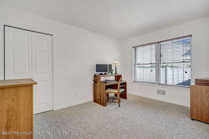 116 Dolphin Road Manahawkin, NJ 08050 - Photo 14 of 24 116 Dolphin Rd Manahawkin NJ-small-028-4