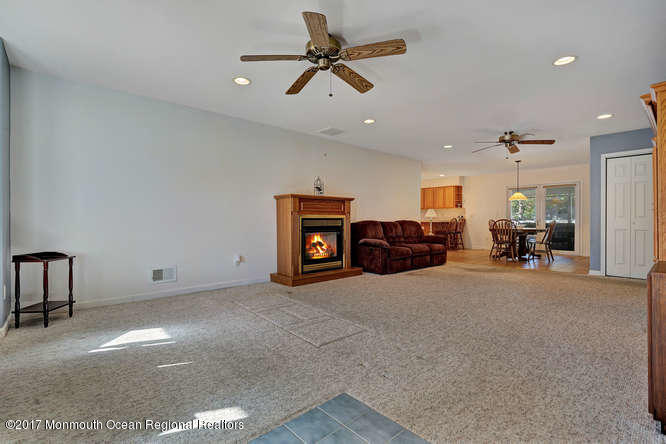 116 Dolphin Road Manahawkin, NJ 08050 - Photo 21 of 24 116 Dolphin Rd Manahawkin NJ-small-011-1