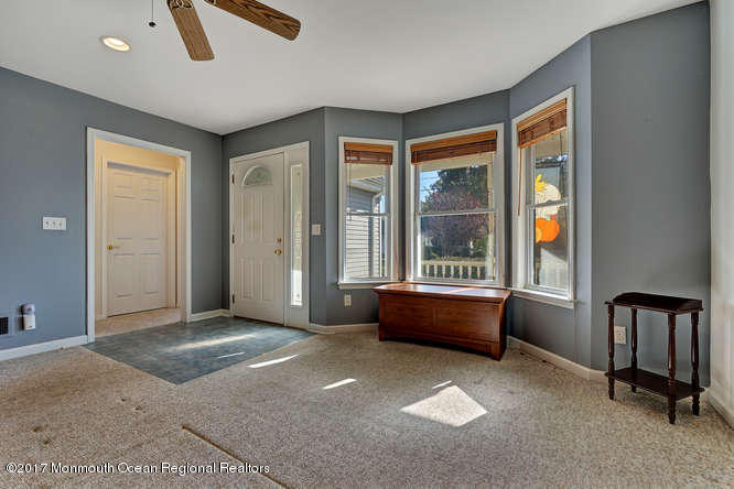 116 Dolphin Road Manahawkin, NJ 08050 - Photo 3 of 24 116 Dolphin Rd Manahawkin NJ-small-014-3