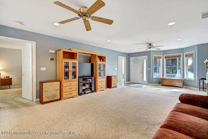 116 Dolphin Road Manahawkin, NJ 08050 - Photo 4 of 24 116 Dolphin Rd Manahawkin NJ-small-025-2