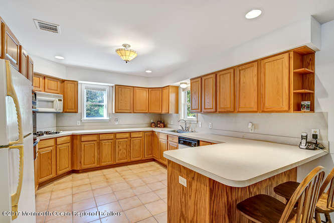116 Dolphin Road Manahawkin, NJ 08050 - Photo 6 of 24 116 Dolphin Rd Manahawkin NJ-small-019-5