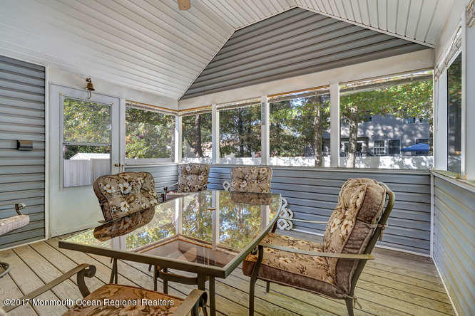 116 Dolphin Road Manahawkin, NJ 08050 - Photo 8 of 24 116 Dolphin Rd Manahawkin NJ-small-033-2