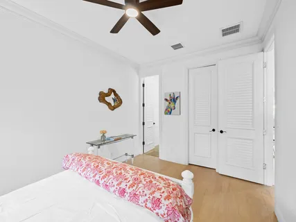 $4,695,000 | 717 Solar Isle Drive, Fort Lauderdale, FL 33301