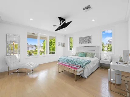 $4,695,000 | 717 Solar Isle Drive, Fort Lauderdale, FL 33301