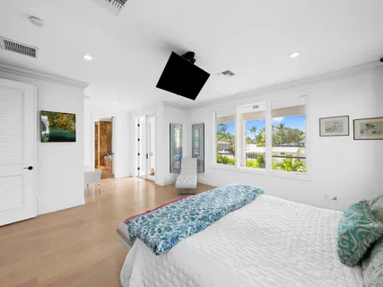 $4,695,000 | 717 Solar Isle Drive, Fort Lauderdale, FL 33301