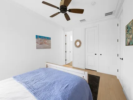 $4,695,000 | 717 Solar Isle Drive, Fort Lauderdale, FL 33301