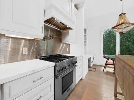 $4,695,000 | 717 Solar Isle Drive, Fort Lauderdale, FL 33301