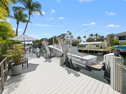$4,695,000 | 717 Solar Isle Drive, Fort Lauderdale, FL 33301