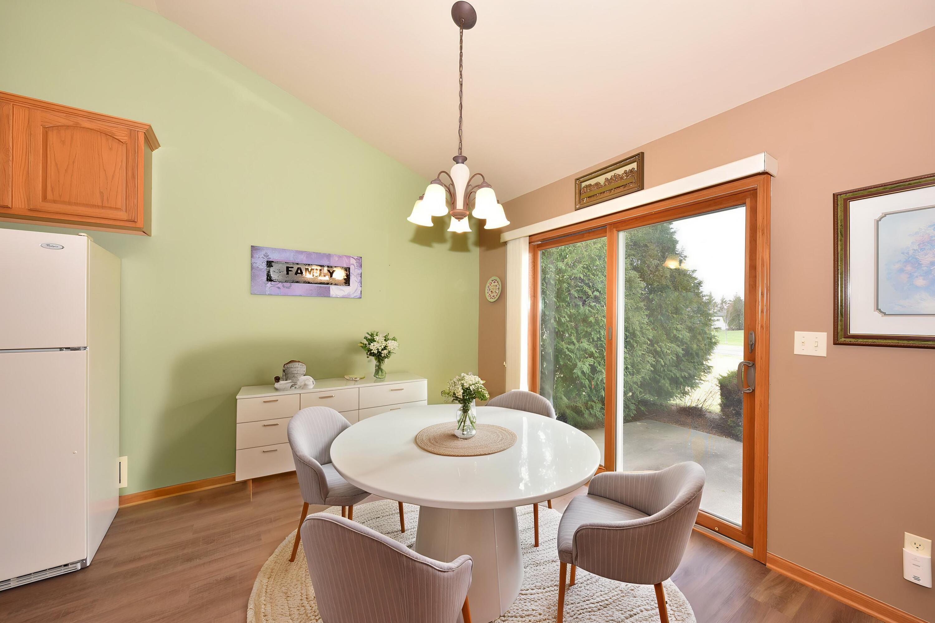 309 La Roche Lane Belgium, WI 53004 - Photo 12 of 32 Virtually staged dining area