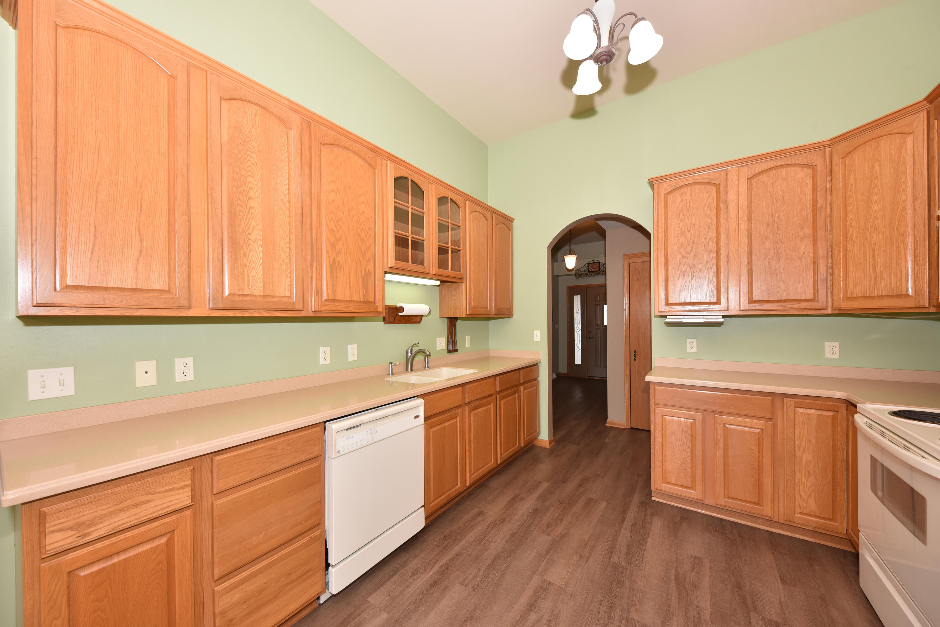 309 La Roche Lane Belgium, WI 53004 - Photo 16 of 32 EUP_9556