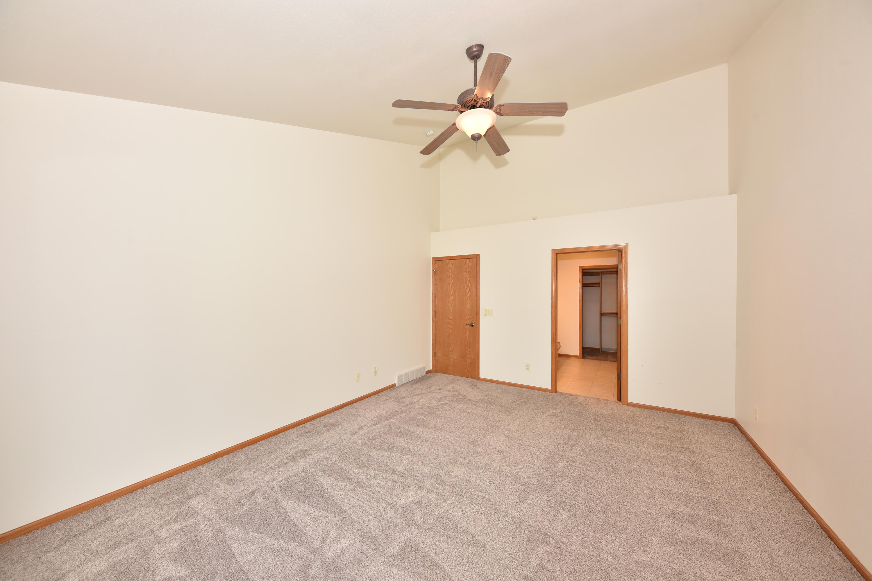 309 La Roche Lane Belgium, WI 53004 - Photo 20 of 32 Primary bedroom and primary bath