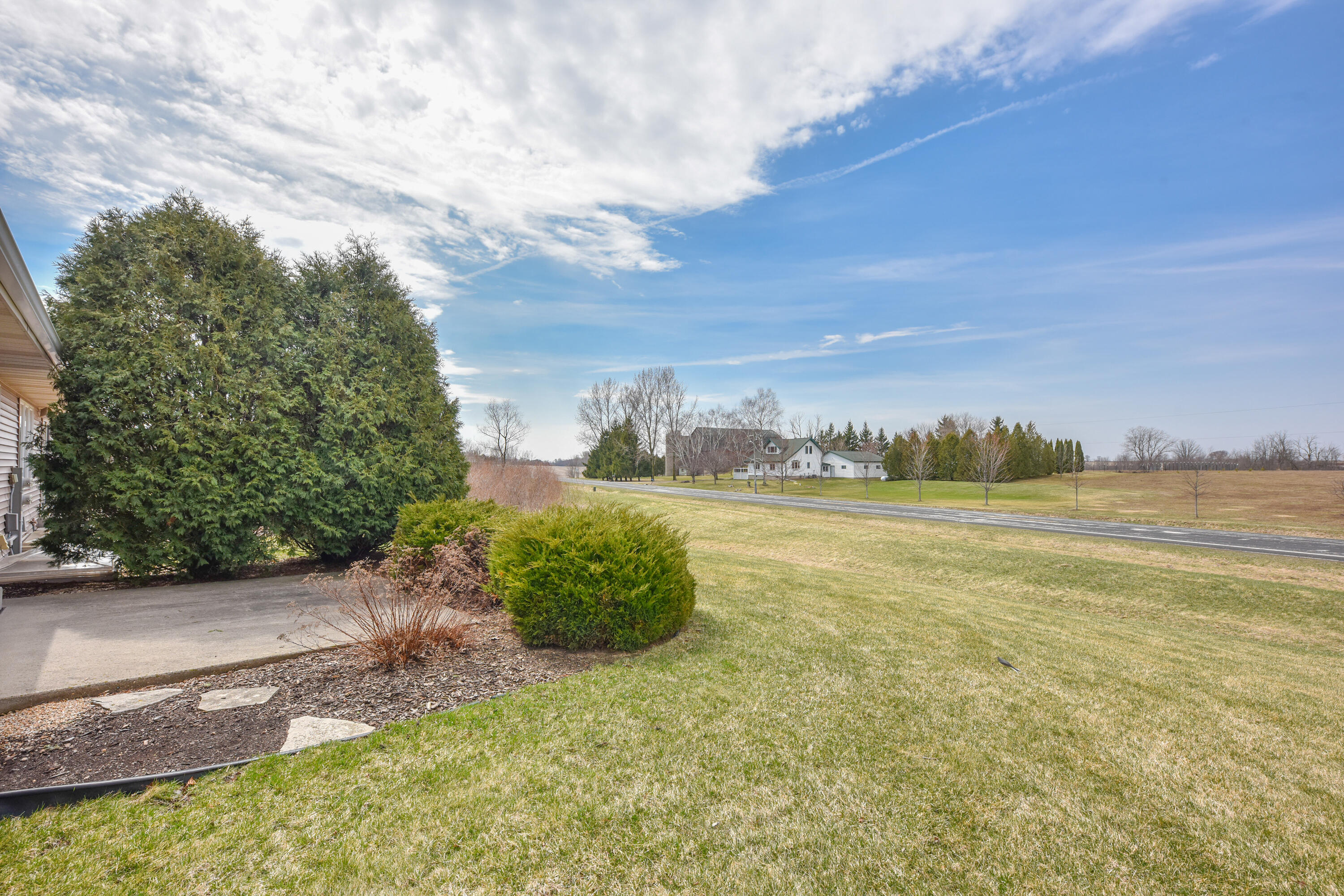 309 La Roche Lane Belgium, WI 53004 - Photo 29 of 32 Back yard