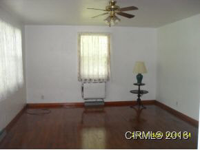 2243 West Logansport Road Peru, IN 46970 - Photo 5 of 11 Gallery Image 5
