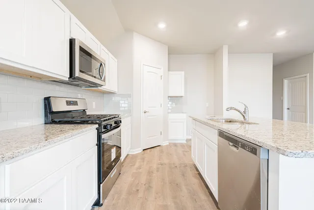 $2,000 | 130 Lucille Drive, Maurice, LA 70555